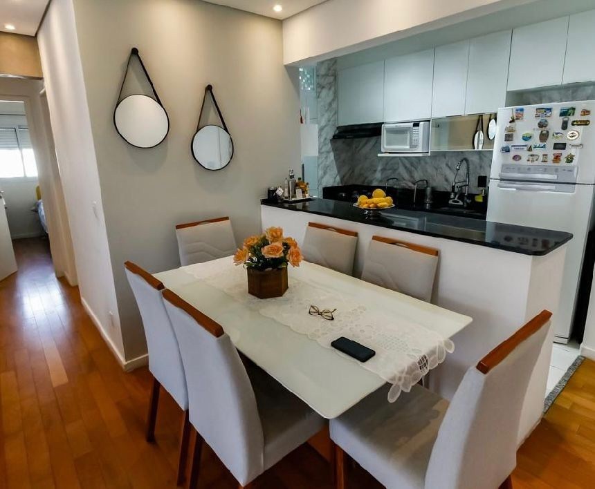 Apartamento moderno com living ampliado e varanda