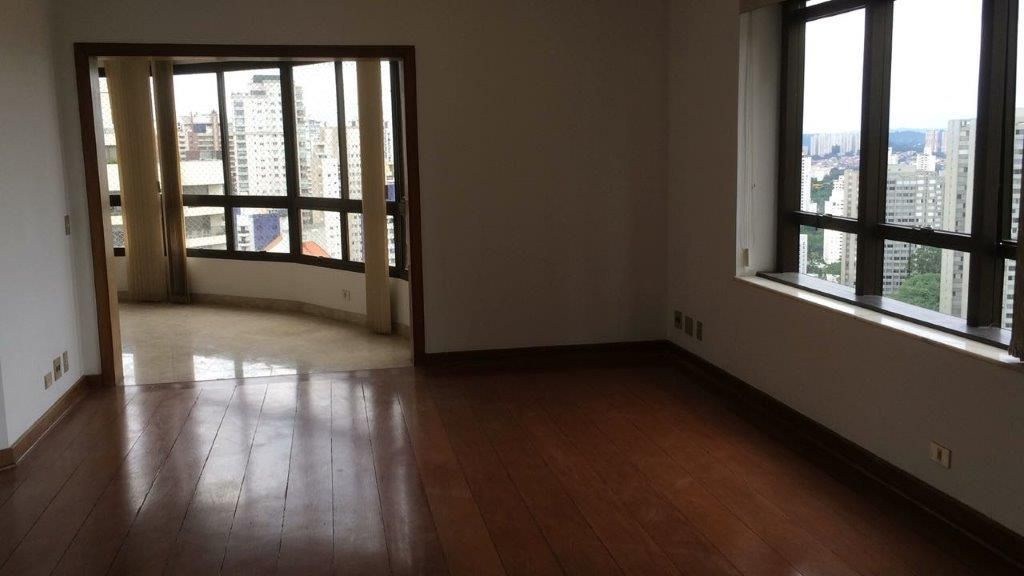 Apartamento à Venda em Vila Suzana, São Paulo - SP