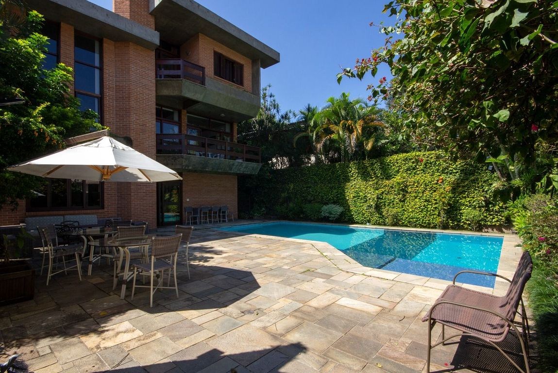 Casa à Venda em Jardim Guedala, São Paulo - SP