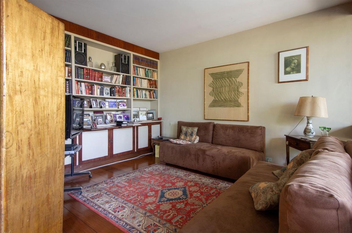 Casa à Venda em Jardim Guedala, São Paulo - SP