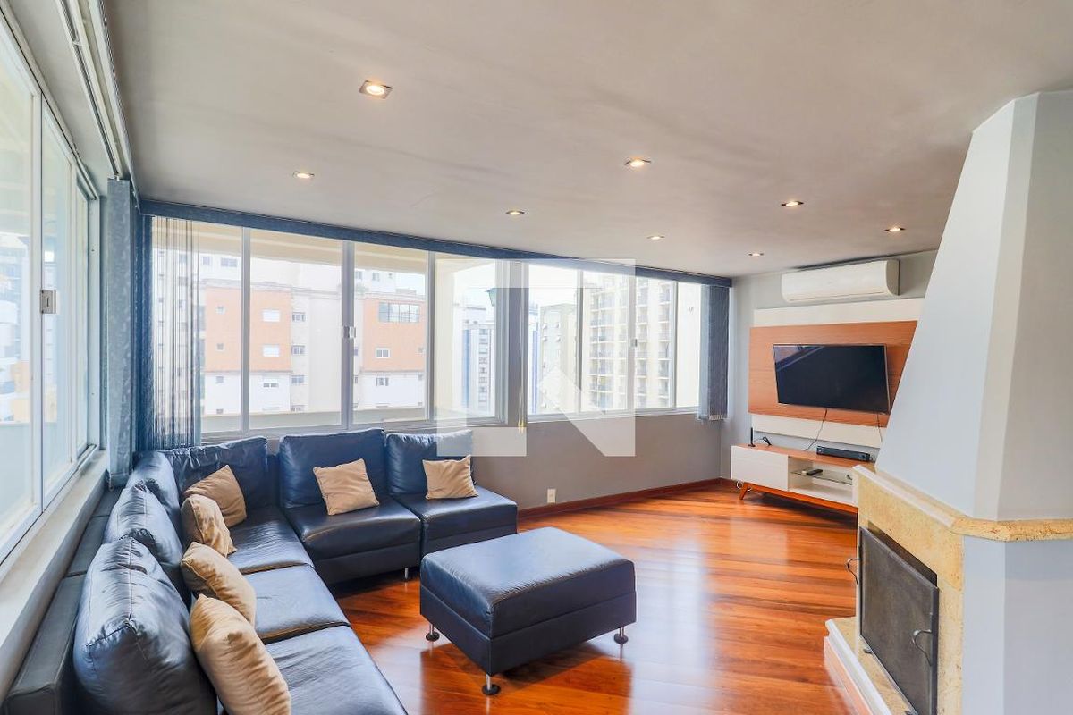 Apartamento à Venda - Brooklin, 2 Quartos,  120 m2