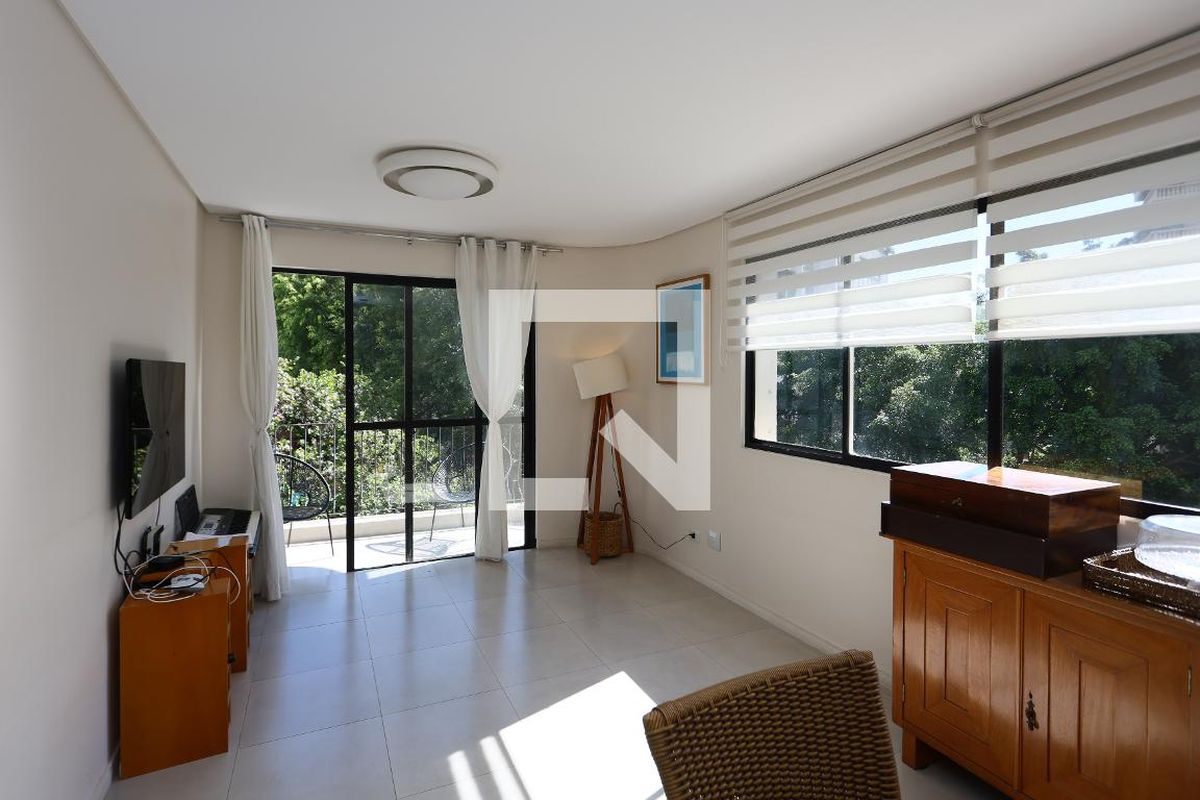 Apartamento à Venda - Real Parque, 3 Quartos,  110 m2