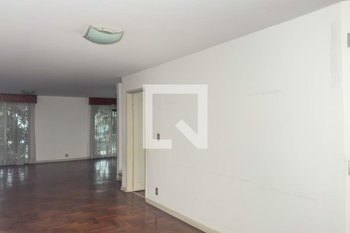 Casa à Venda - Brooklin, 3 Quartos,  200 m2