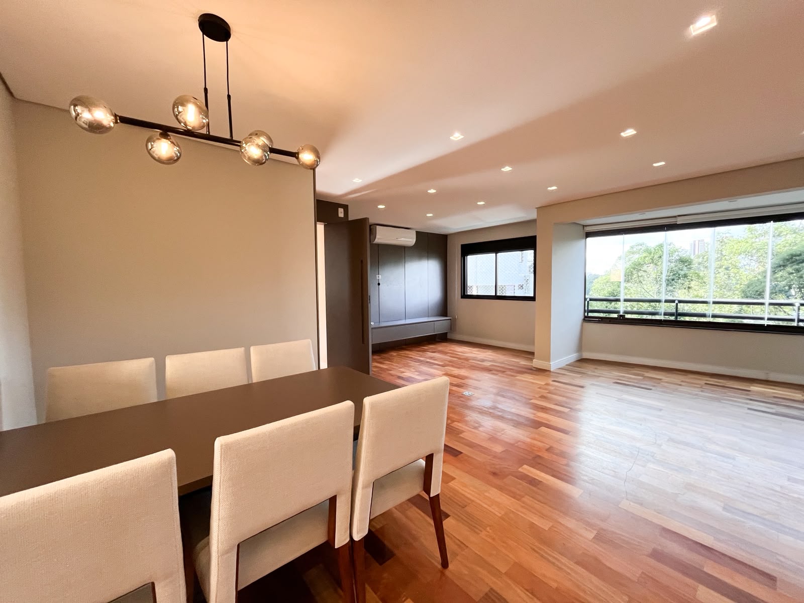 Apartamento à venda com 105m², 2 quartos e 3 vagas