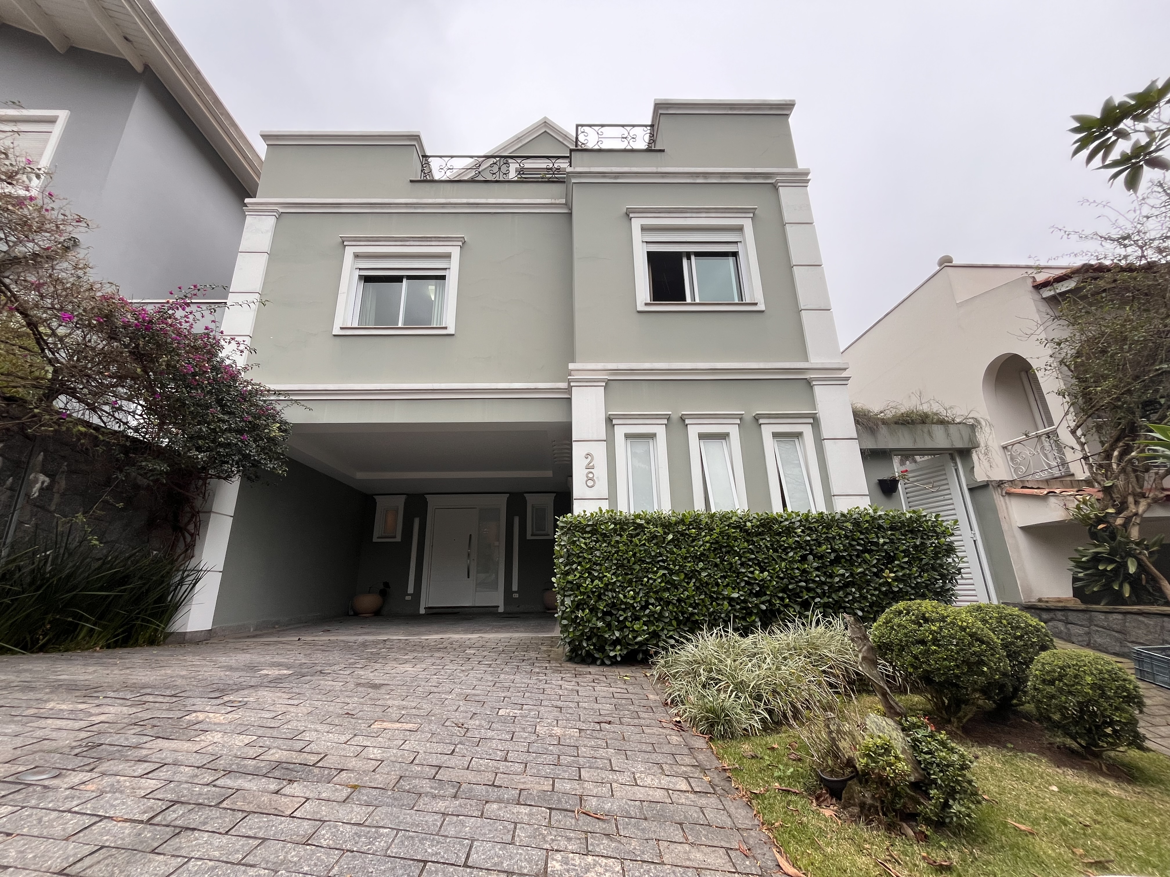 Casa de condomínio à venda com 450m², 4 quartos e 4 vagas