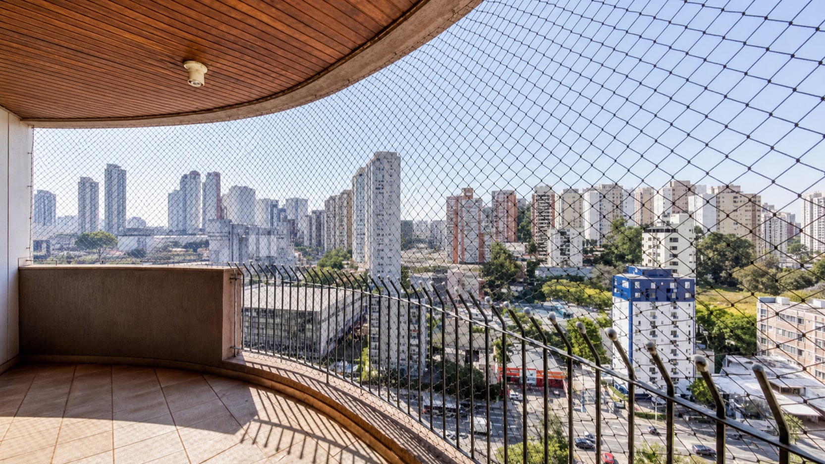 Vila Andrade 2 suítes e 4 vagas