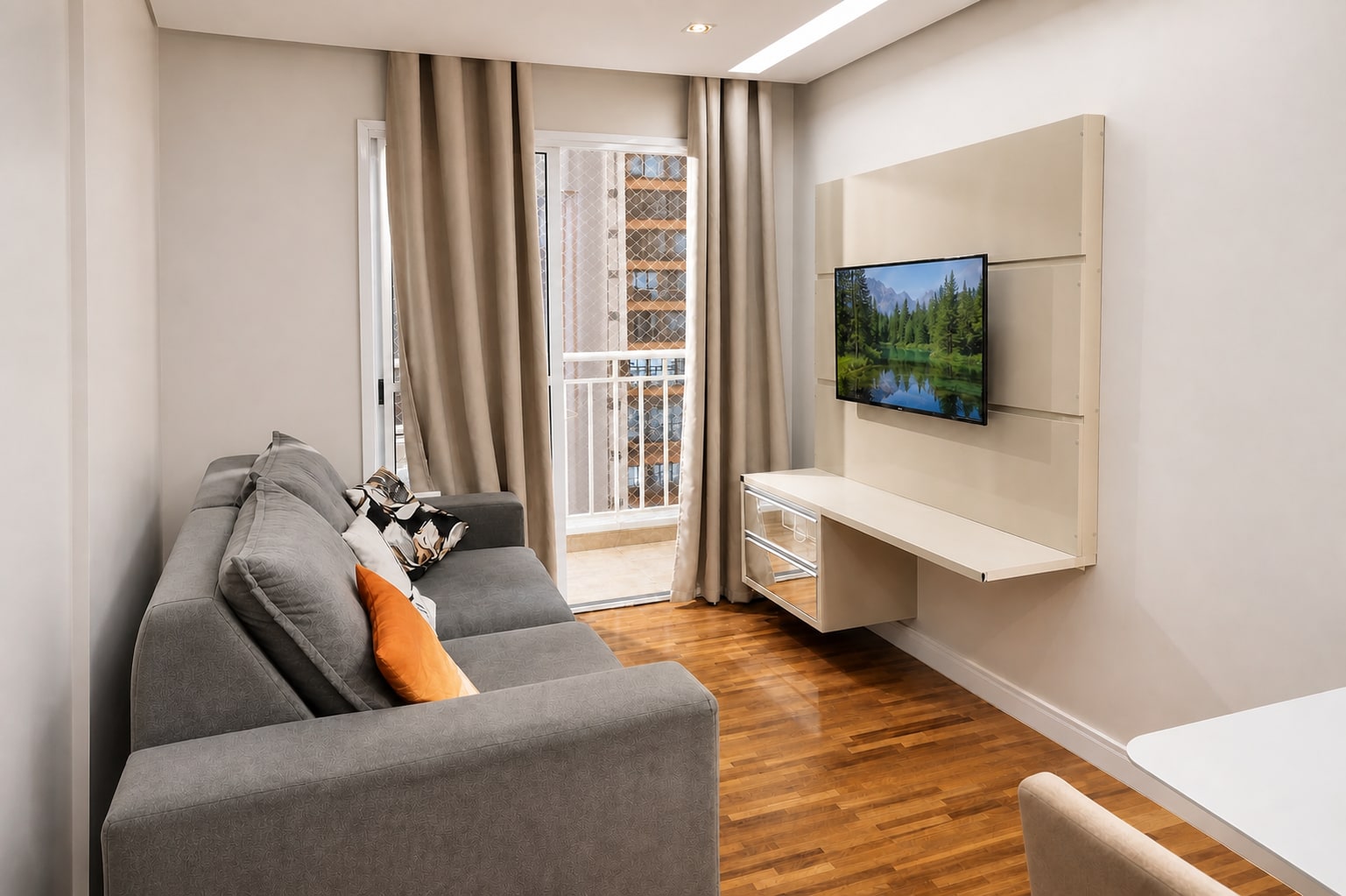 Apartamento com 45m², 2 quartos e 1 vaga.