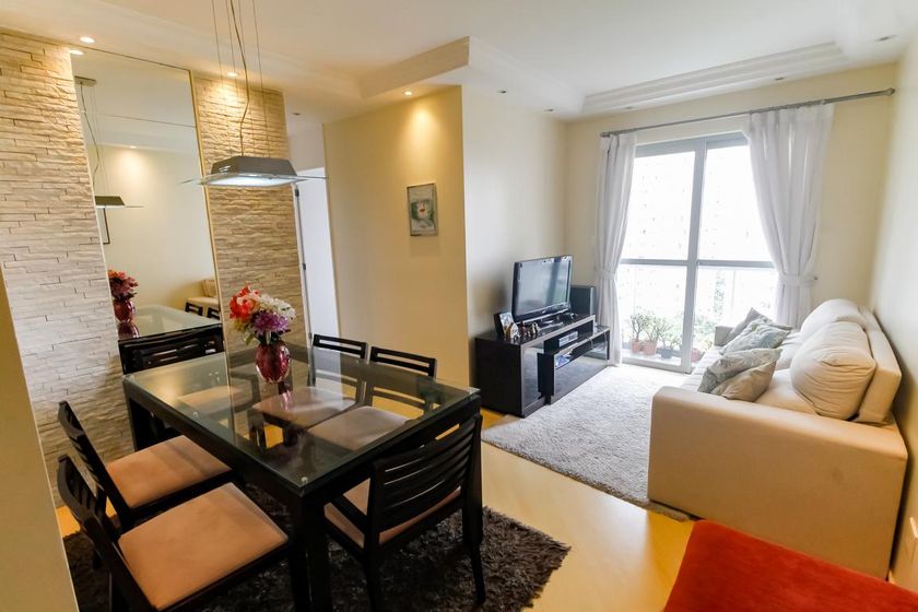 Apartamento com 70m², 3 quartos e 2 vagas.