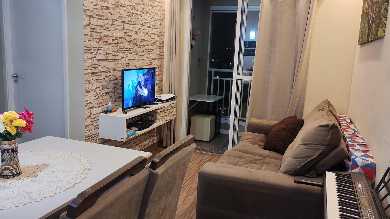 Apartamento com 48m², 2 quartos e 1 vaga.