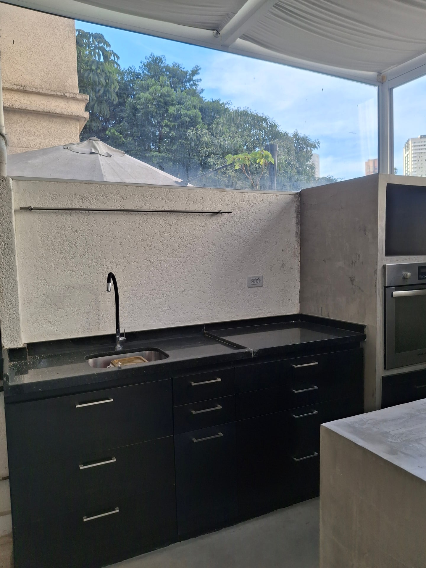 Apartamento com 87m², 1 quarto e 1 vaga.