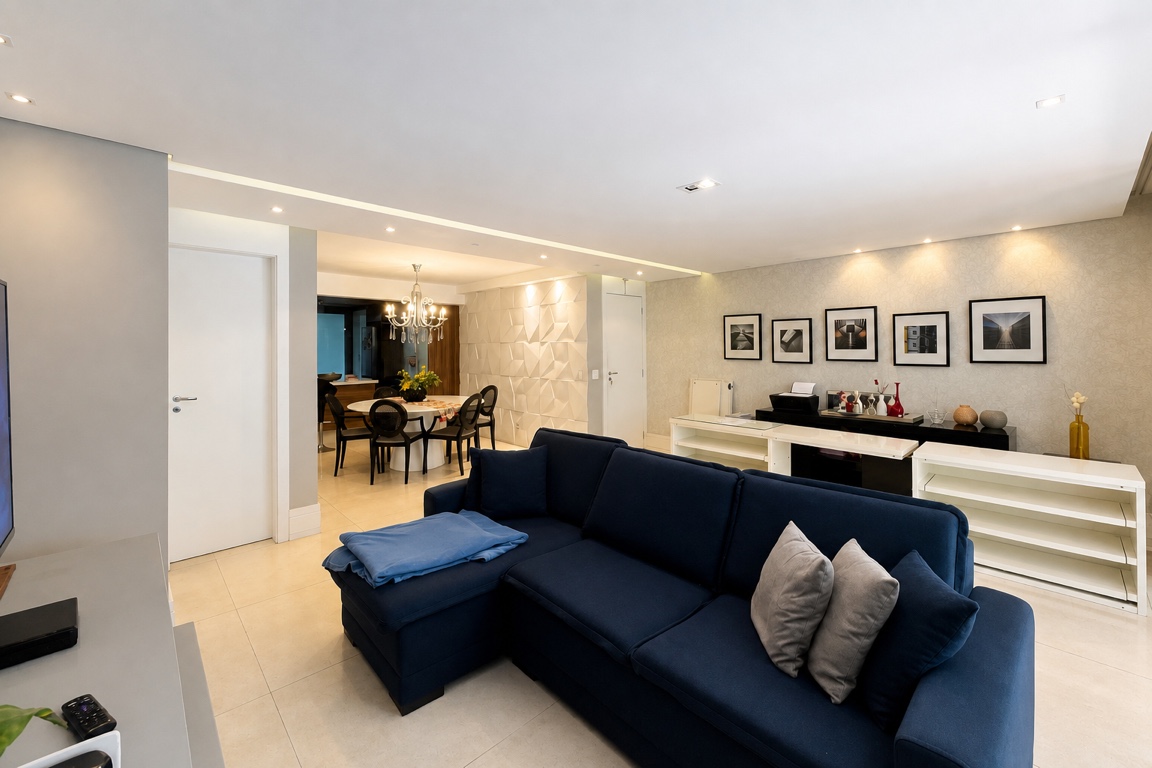 Apartamento com 141m², 3 quartos e 2 vagas.