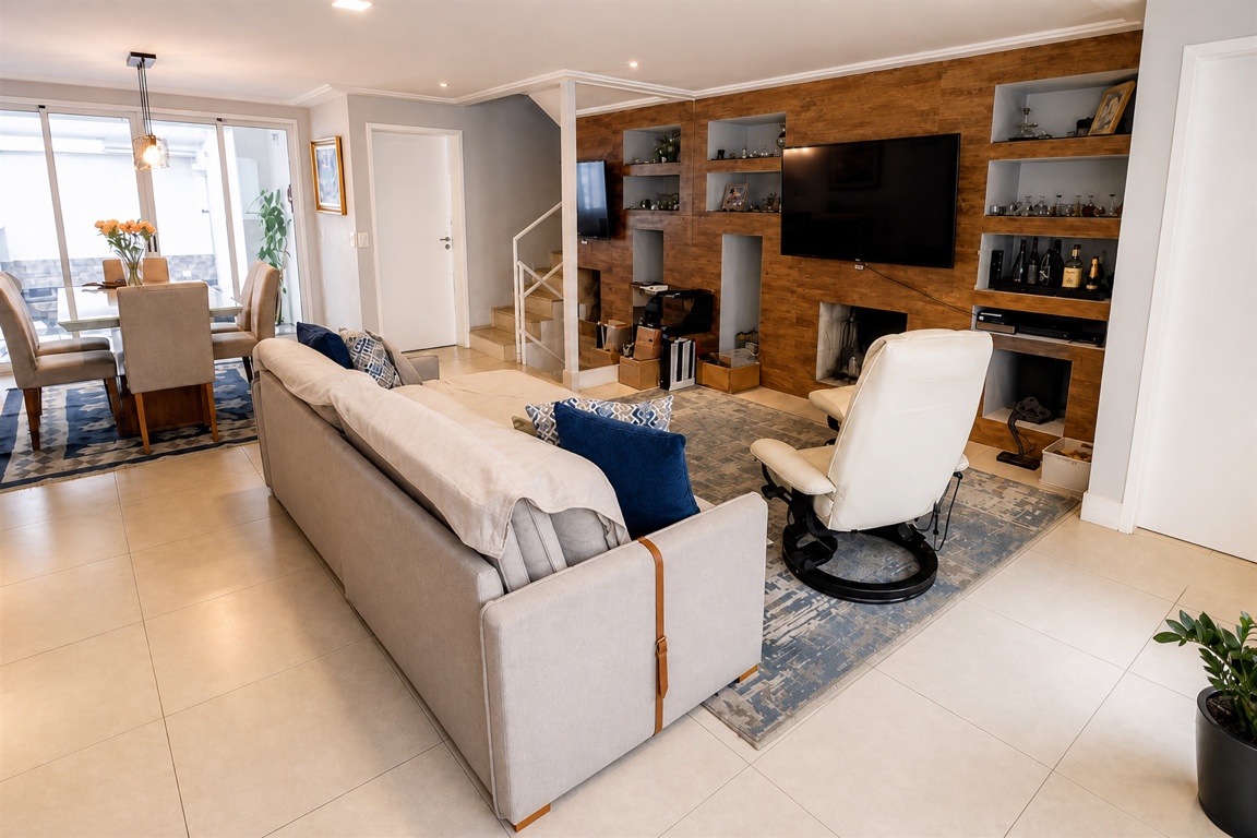 Casa Condomínio New England com 230m², 4 quartos e 2 vagas.