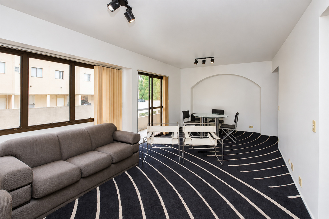Apartamento à Venda em Jardim Ampliação, São Paulo - SP