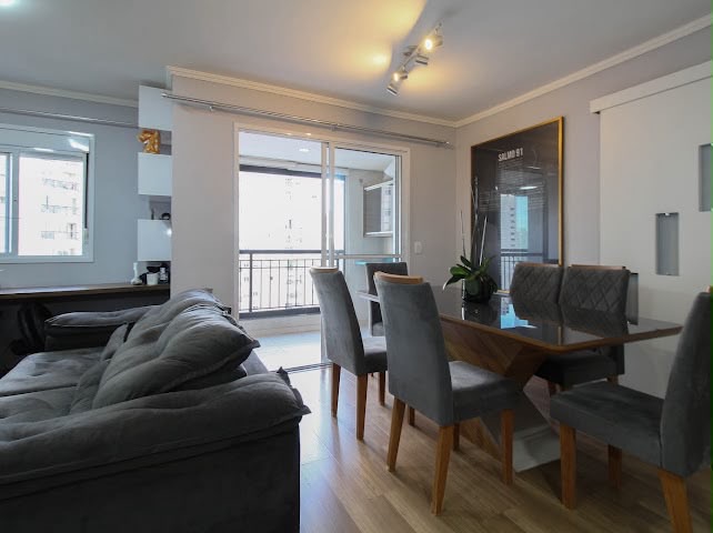 Apartamento com 64m², 2 quartos e 1 vaga.