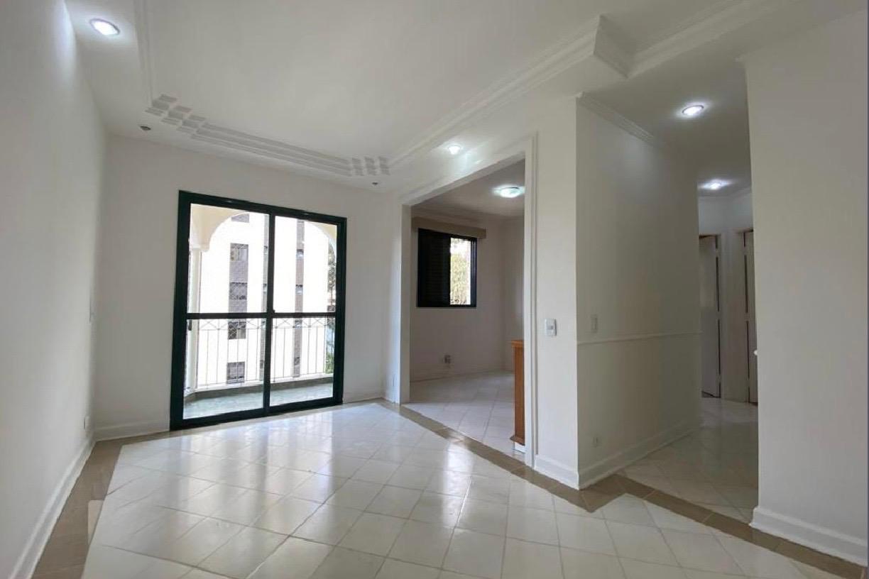 Apartamento com 74m², 3 quartos e 2 vagas.