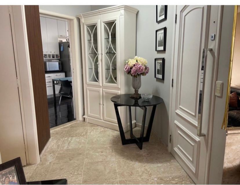 Espaçoso Apartamento com 3 quartos em Moema!!!