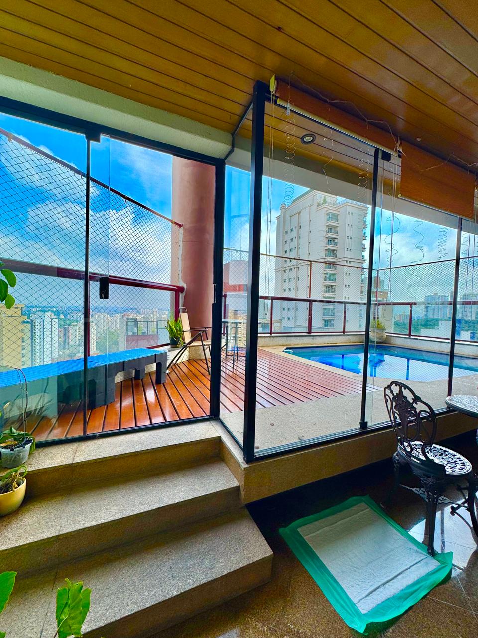 Apartamento Penthouse com 449m², 4 quartos e 5 vagas.