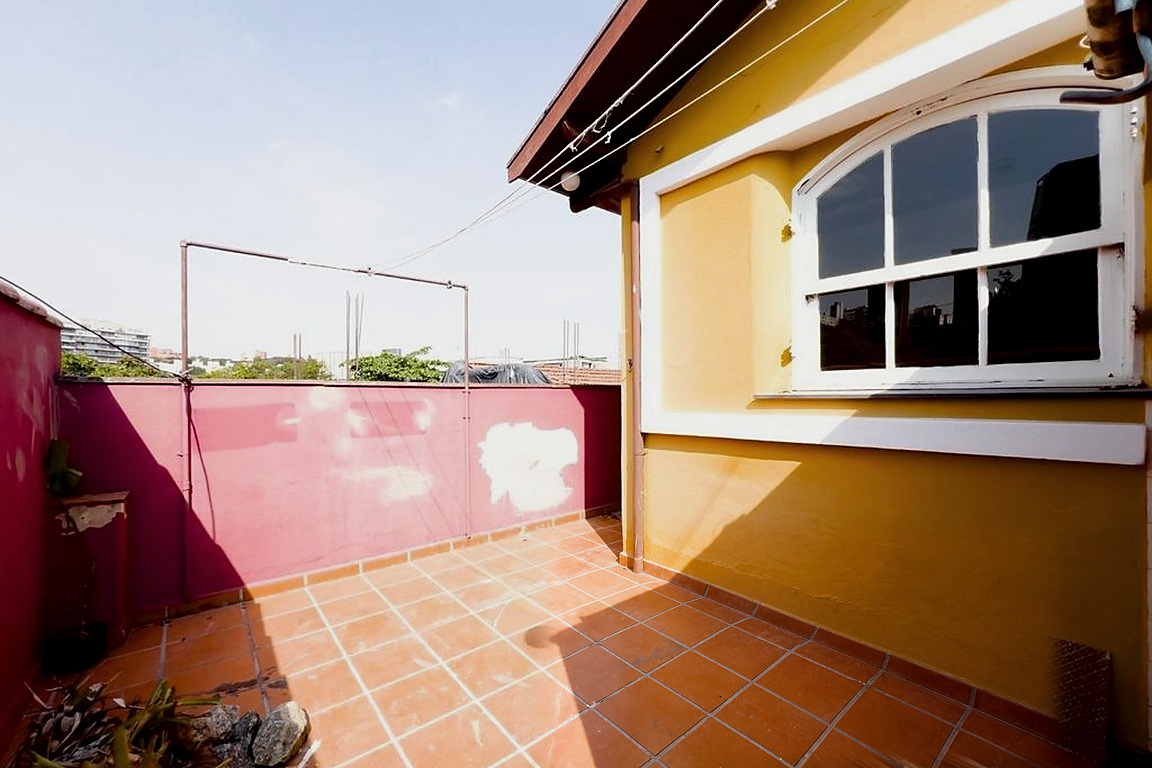 Casa com 52m², 2 quartos e sem vagas.
