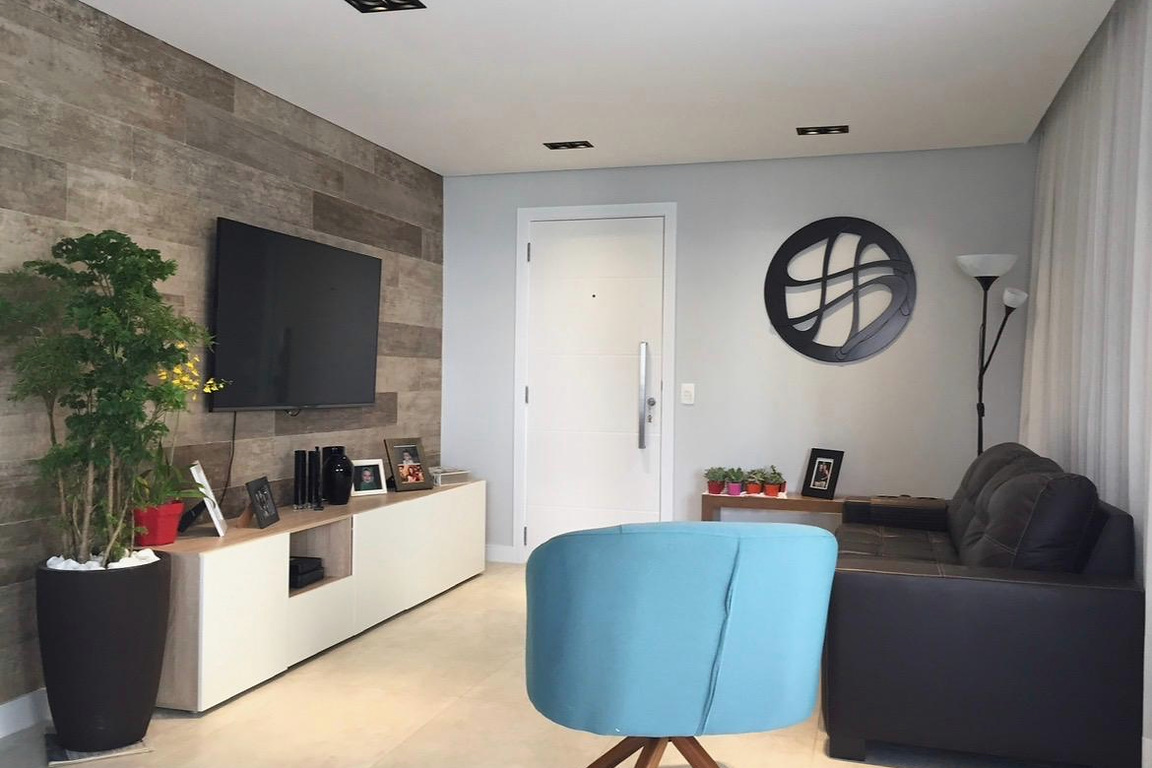 Amplo apartamento reformado com 3 quartos !!!