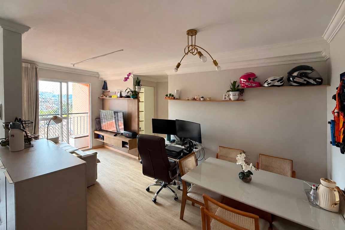Apartamento com 55m², 2 quartos e 1 vaga.