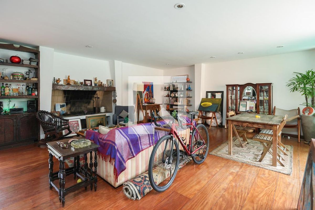 Casa à Venda - Real Parque, 3 Quartos,  264 m2