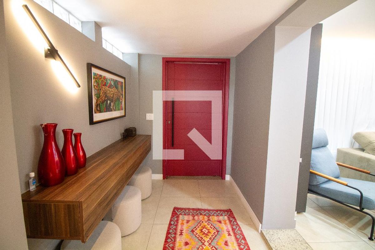Casa à Venda - Brooklin, 3 Quartos,  220 m2