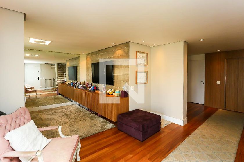 Apartamento à Venda - Real Parque, 3 Quartos,  300 m2
