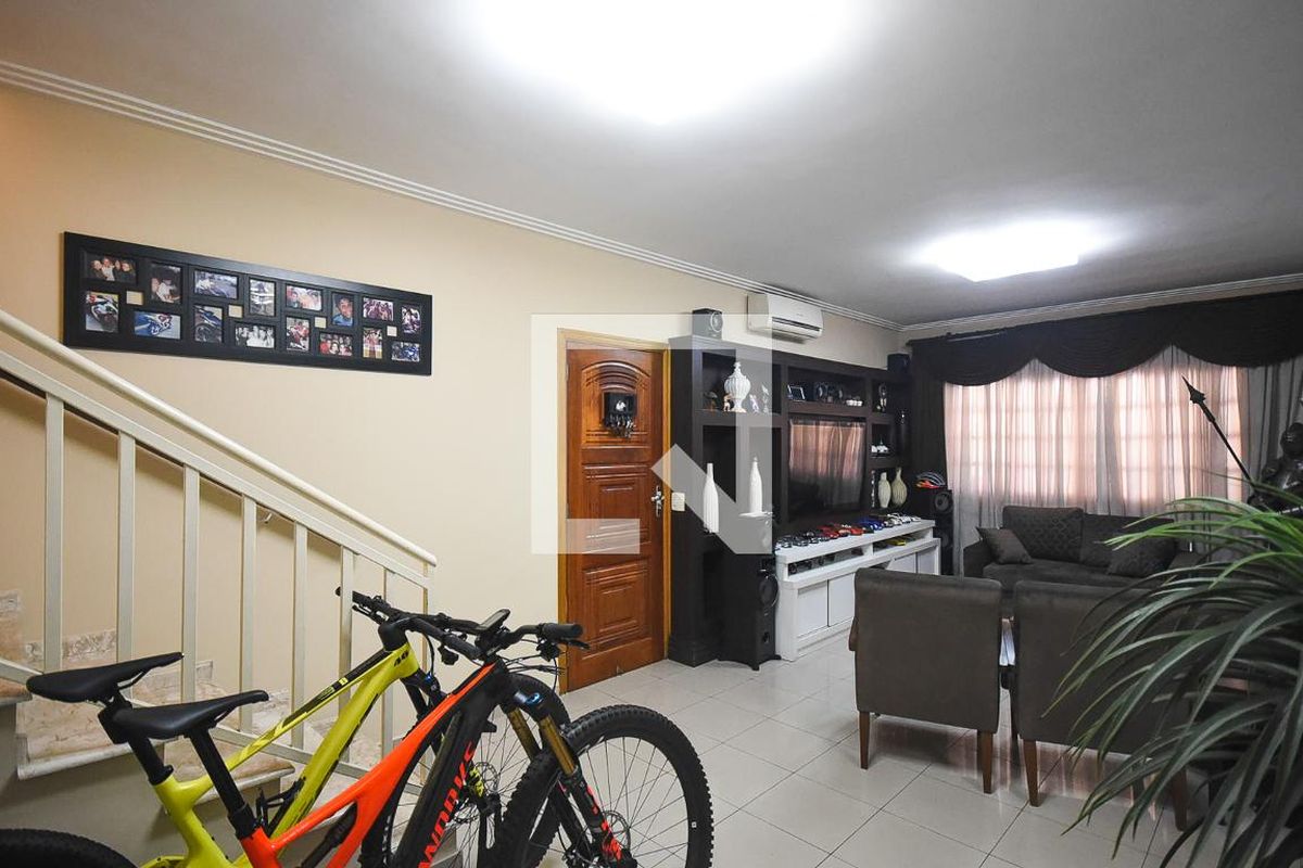 Casa à Venda - Panamby, 4 Quartos,  141 m2