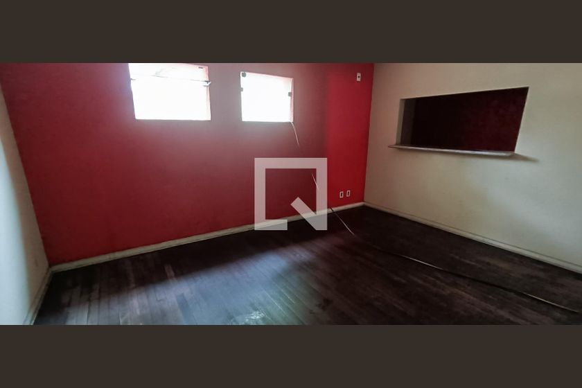 Casa à Venda - Real Parque, 2 Quartos,  350 m2