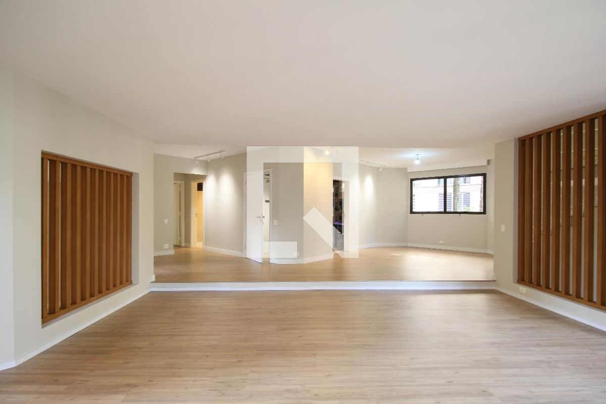 Apartamento à Venda - Real Parque, 3 Quartos,  245 m2