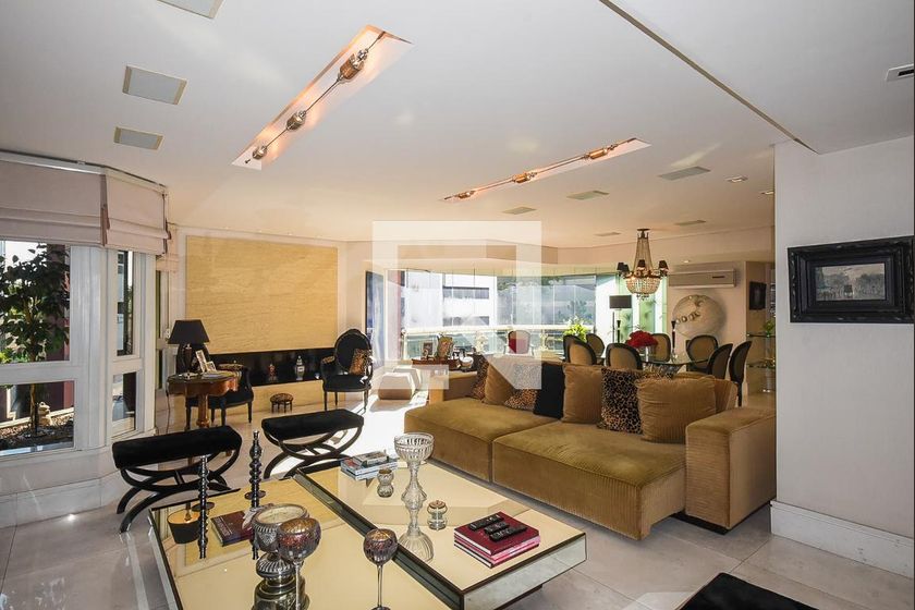 Apartamento à Venda - Real Parque, 3 Quartos,  230 m2